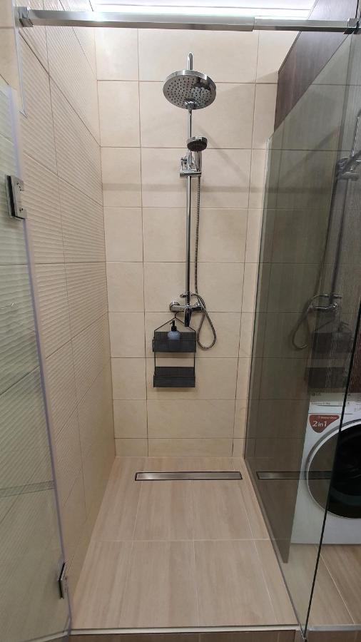 Ivett Maganszallashely-garazzsal Apartament *